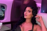 Kylie Jenner零下依旧穿比基尼泡温泉，果然辣妹没有冬天？